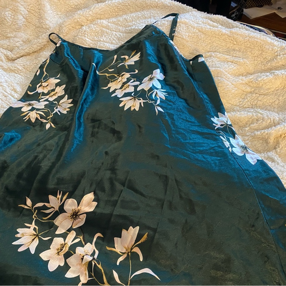 SHEIN Green Floral Satin Pajama Set